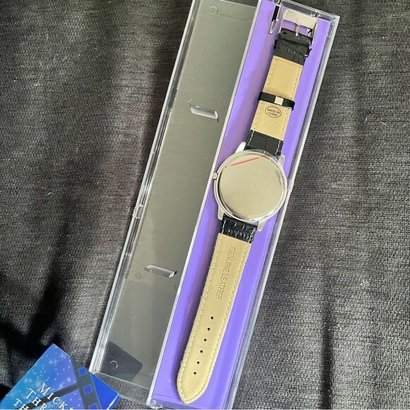 NIB Vintage Disney Mickey Mouse Through the Years Limited Release Quartz Watch - Picture 6 of 8